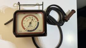Silver Beauty S-114 Vintage Vacuum/fuel Pressure Gauge Sun
