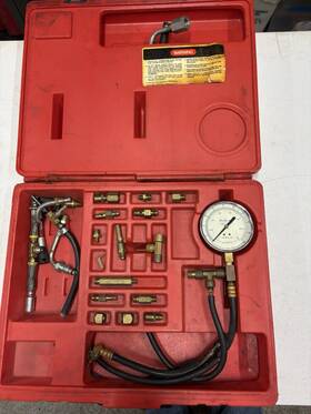 Snap On Pb51a Snap-on Fuel Pressure Gauge Set With Case