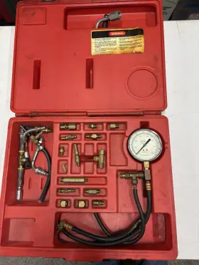 Pb51a Snap On Snap-on Fuel Pressure Gauge Set With Case