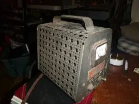 Bc-36 Sun Vintage Electric Corp Battery Charger Model 6/12 Volt. 7.5-4 Amp