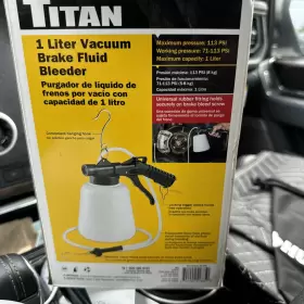 51885 Titan Tools 2 Used 1 Liter Vacuum Brake Fluid Bleeder