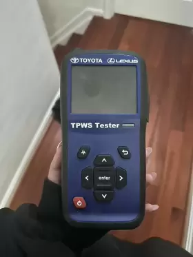 01717-00122 Toyota Tpws Tester- Toyota/ Lexus. Dealership Used