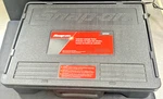 Snap-on EEPV509 Cylinder Leakage Tester Detector Kit With Case Used. Price: $289.99.